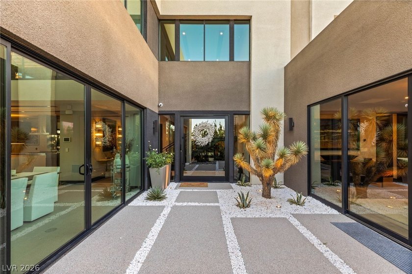 Experience elevated desert contemporary living in this - photo 4