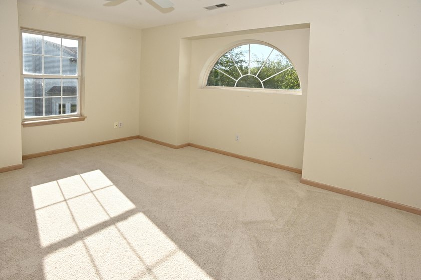 Spacious and inviting 4-bedroom, 2.5-bath home conveniently - photo 20