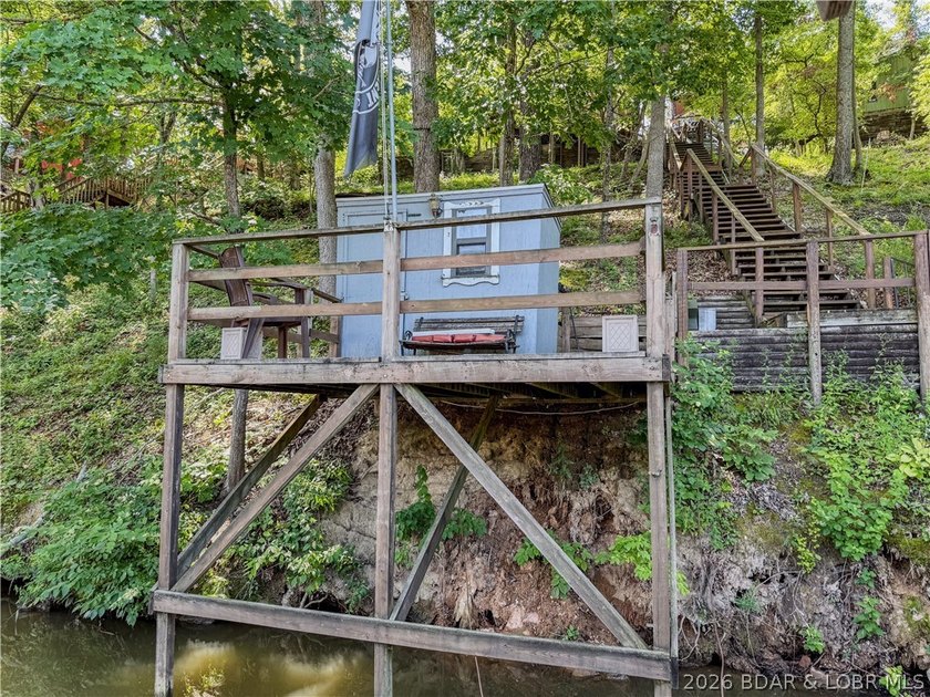 If you're looking for a peaceful cove setting, this furnished 2 - photo 21