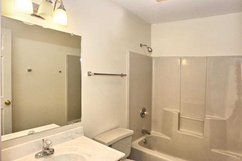 Spacious and inviting 4-bedroom, 2.5-bath home conveniently - photo 22