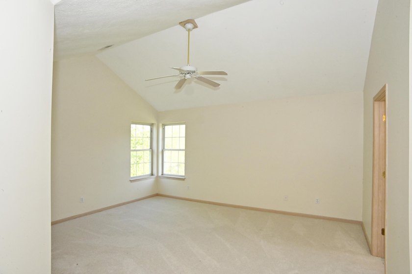Spacious and inviting 4-bedroom, 2.5-bath home conveniently - photo 24