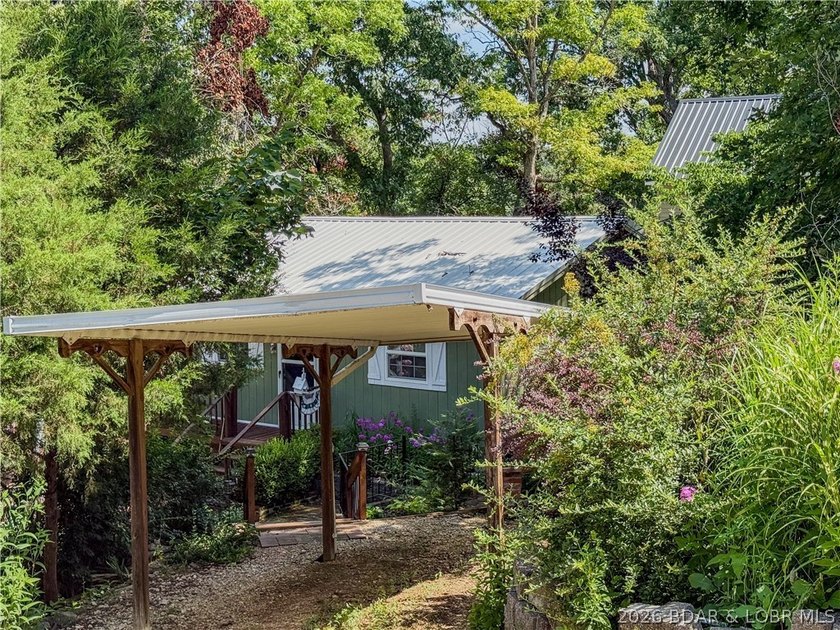 If you're looking for a peaceful cove setting, this furnished 2 - photo 31