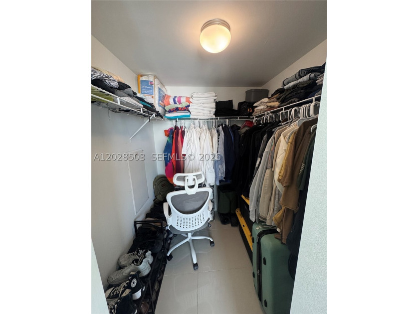 Spacious 2-bedroom, 2-bath corner residence featuring - photo 11