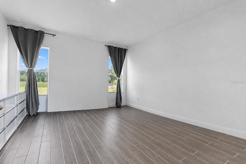 Why wait months for new construction when you can move into this - photo 11