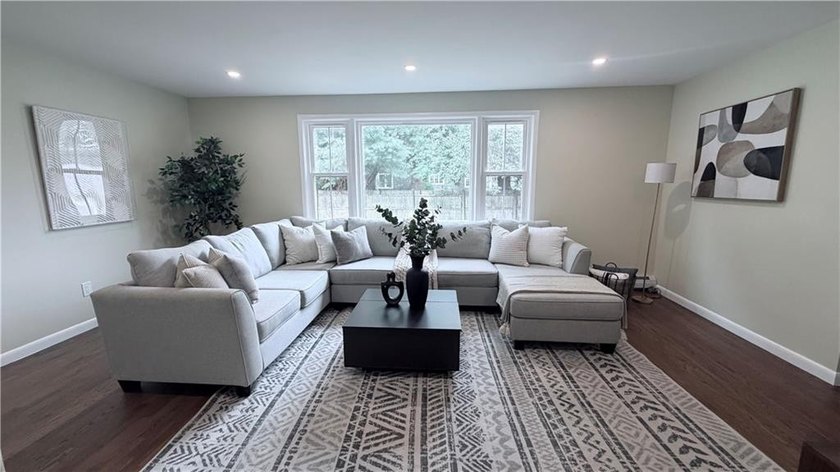 Discover Comfort, Style, and Modern Living in This Beautifully - photo 14