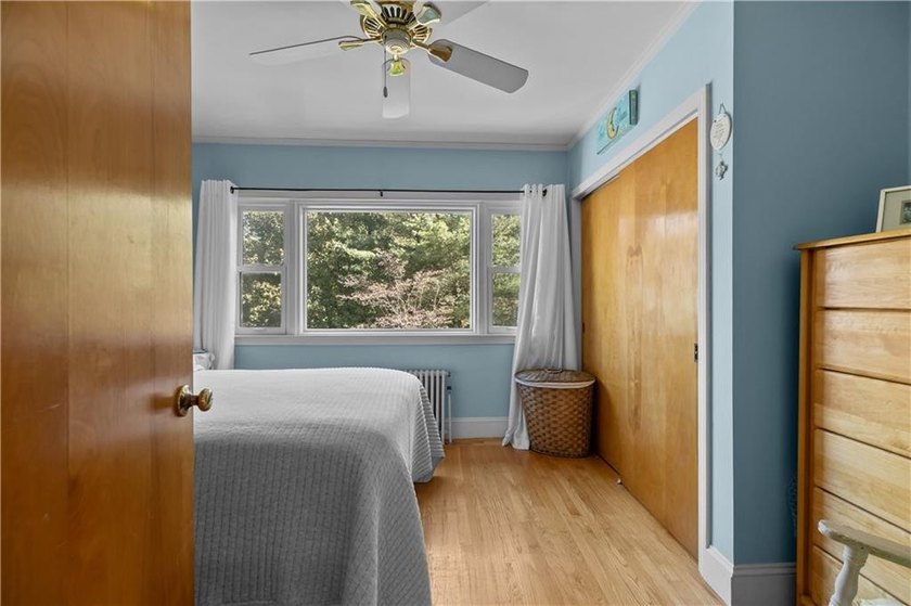 **Charming Historic Condominium in the Heart of Newport** - photo 18