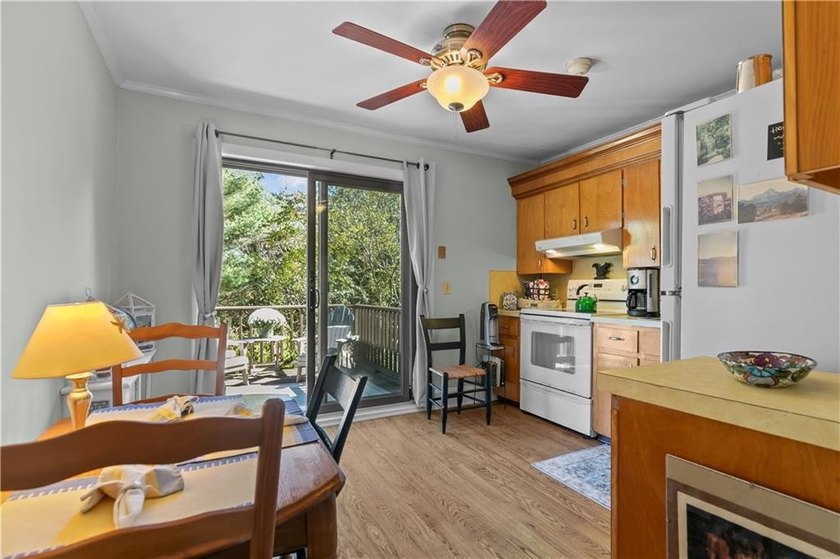 **Charming Historic Condominium in the Heart of Newport** - photo 26