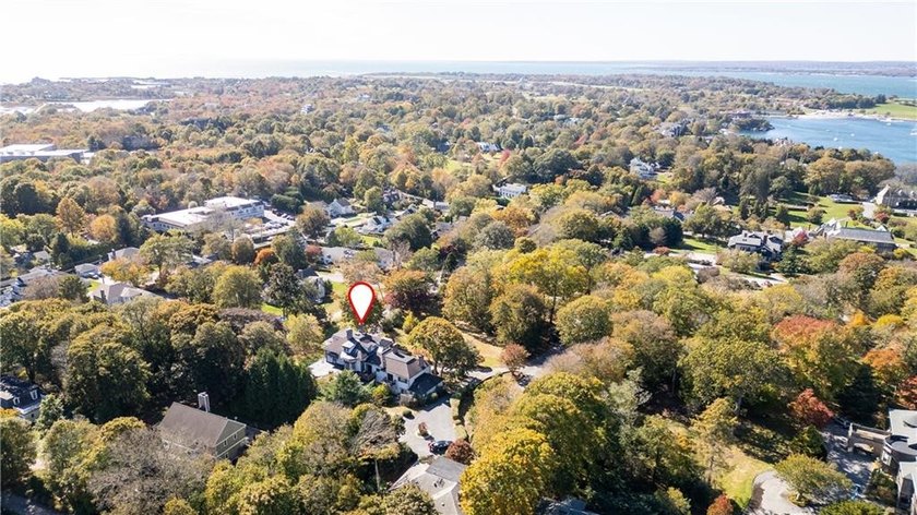 **Charming Historic Condominium in the Heart of Newport** - photo 41
