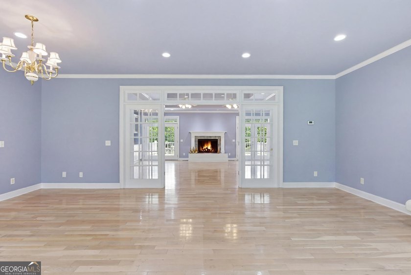 Coming soon to the market! Sprawling Ranch sitting on nearly 6 - photo 3