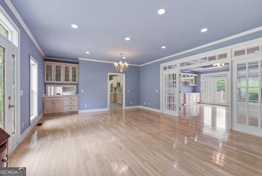 Coming soon to the market! Sprawling Ranch sitting on nearly 6 - photo 5