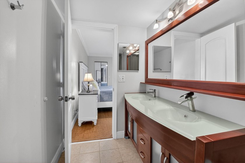 This beautifully renovated &amp; highly sought after Buckingham - photo 15