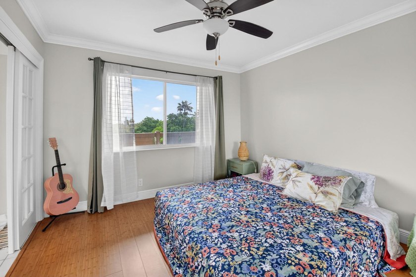 This beautifully renovated &amp; highly sought after Buckingham - photo 16