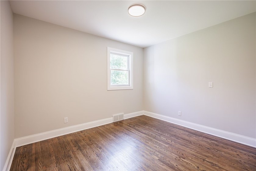 Welcome to 249 Dickinson Road! A completely renovated 5 - photo 31