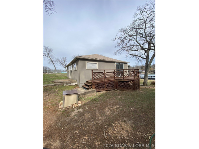 Turnkey lakefront cabins located at the nine-mile marker - photo 3