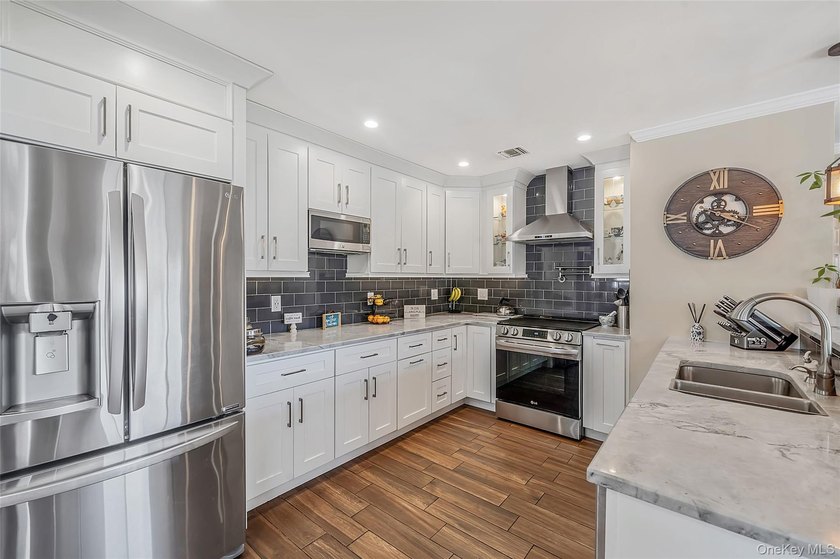 Welcome to this diamond condition 3 Bd/Rm, 2 Bath, Ranch style - photo 12