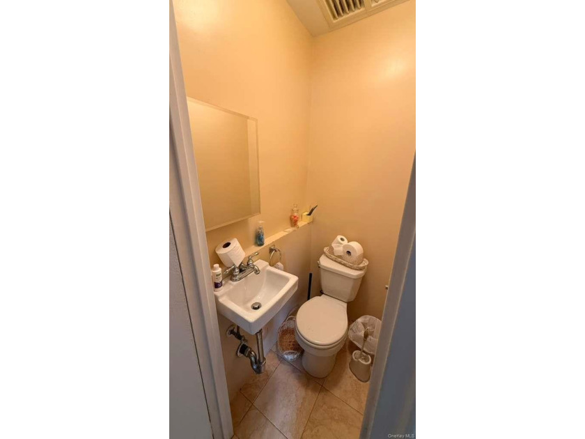 Sun-Drenched Semi-Attached Gem in Kew Gardens Hills! Located on - photo 7