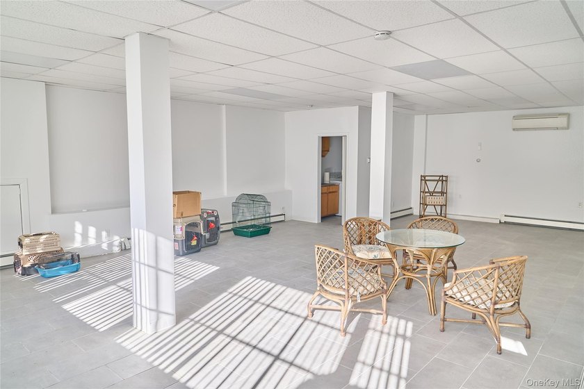 Mixed-use property in the Village of Roslyn. Includes 2 retail - photo 6