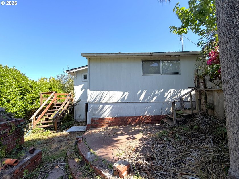 Bring your vision to this single-level home nestled on a quiet - photo 4