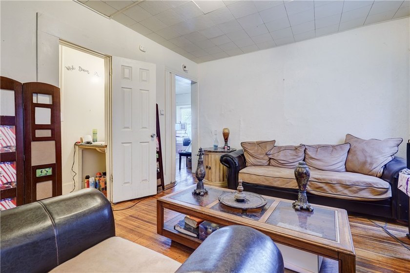 Great investment opportunity for shrewd investors or possible - photo 6