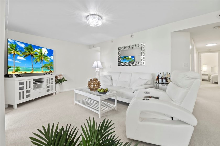 Experience the ultimate retreat in this stunning first-floor - photo 4