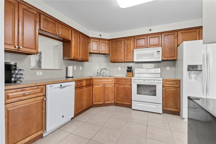 Experience the ultimate retreat in this stunning first-floor - photo 8