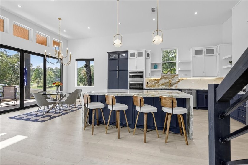 Motivated sellers are ready to make a deal on this exceptional - photo 7