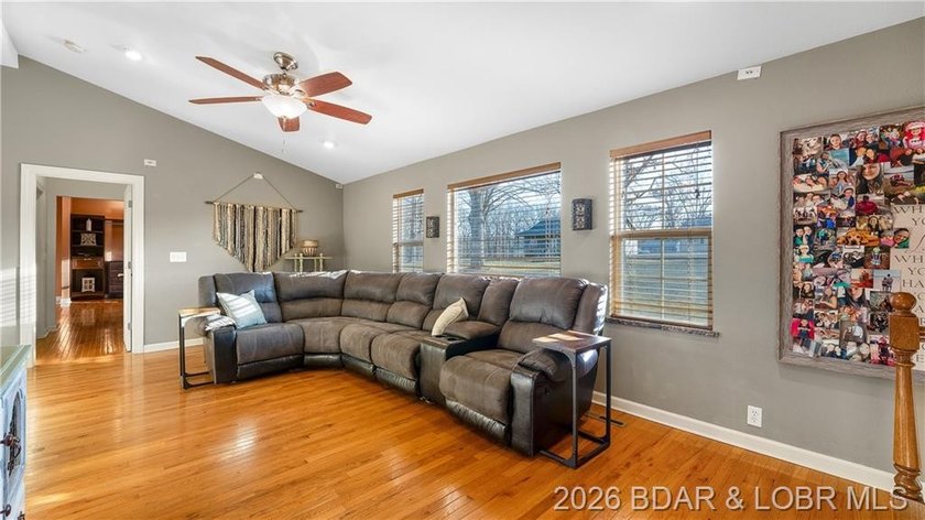 Welcome to this beautifully maintained 4-bedroom, 2 full and 1 - photo 10
