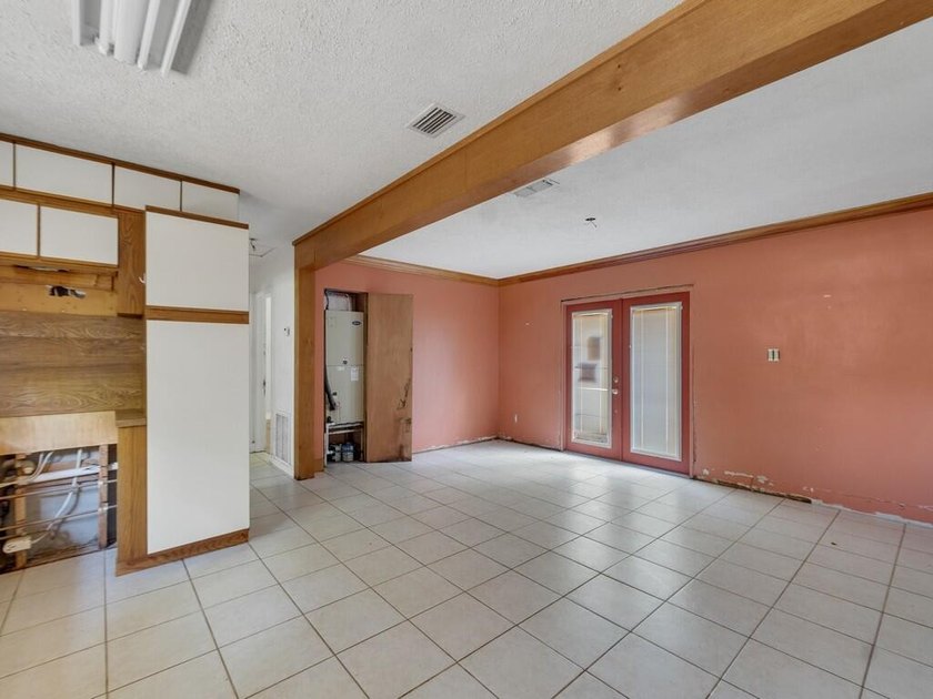Opportunity awaits at this spacious single-family home situated - photo 11