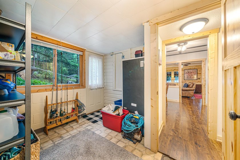 Here's your perfect year round getaway on beautiful Round Lake - photo 18