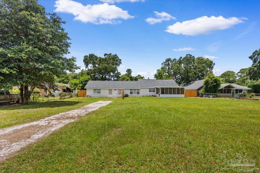 Near Perdido Key, NAS &amp; Bayou Grande - 3 bedroom/ 2 bath home - photo 2