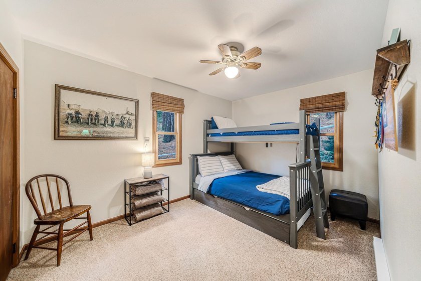Here's your perfect year round getaway on beautiful Round Lake - photo 22