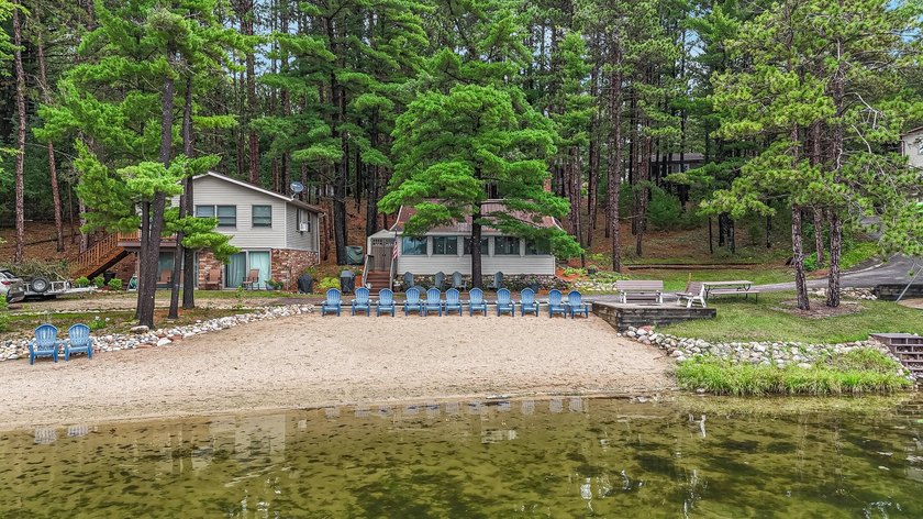 Here's your perfect year round getaway on beautiful Round Lake - photo 30