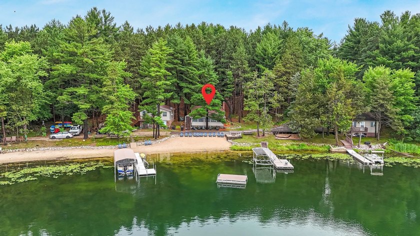 Here's your perfect year round getaway on beautiful Round Lake - photo 33
