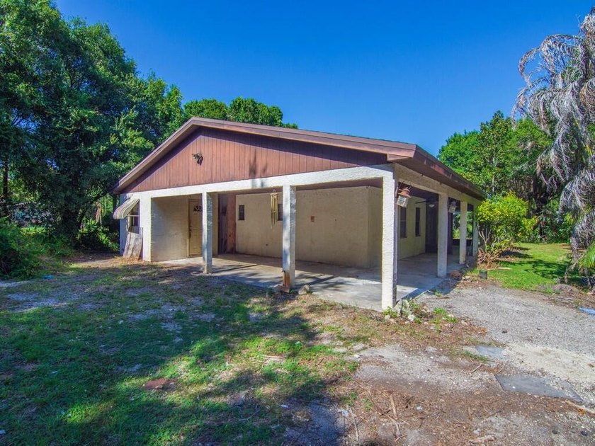 Opportunity awaits at this spacious single-family home situated - photo 38