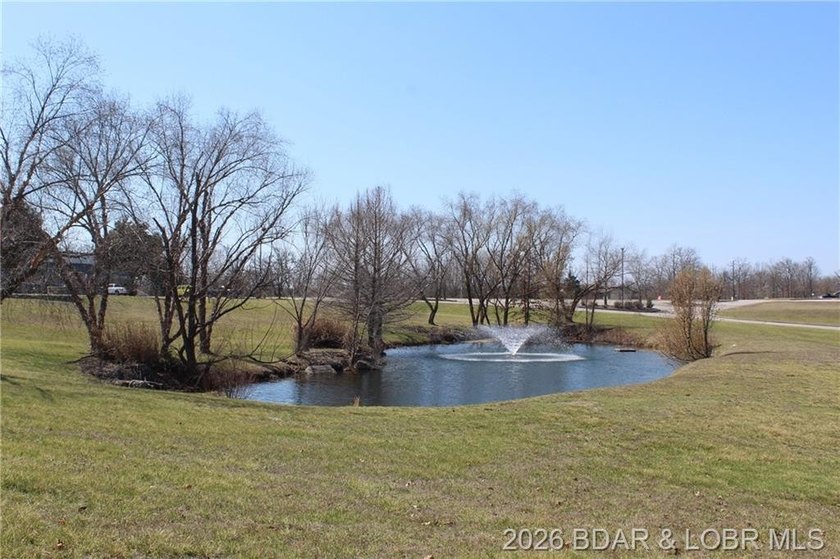 Rare commercial opportunity in the heart of Laurie. With 10.68 - photo 7
