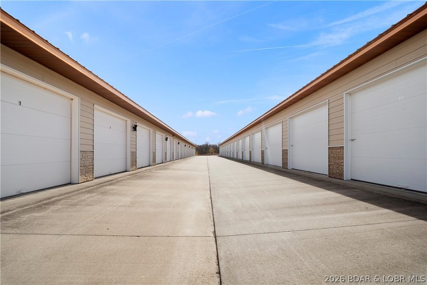 Prime investment opportunity with an established storage - photo 8