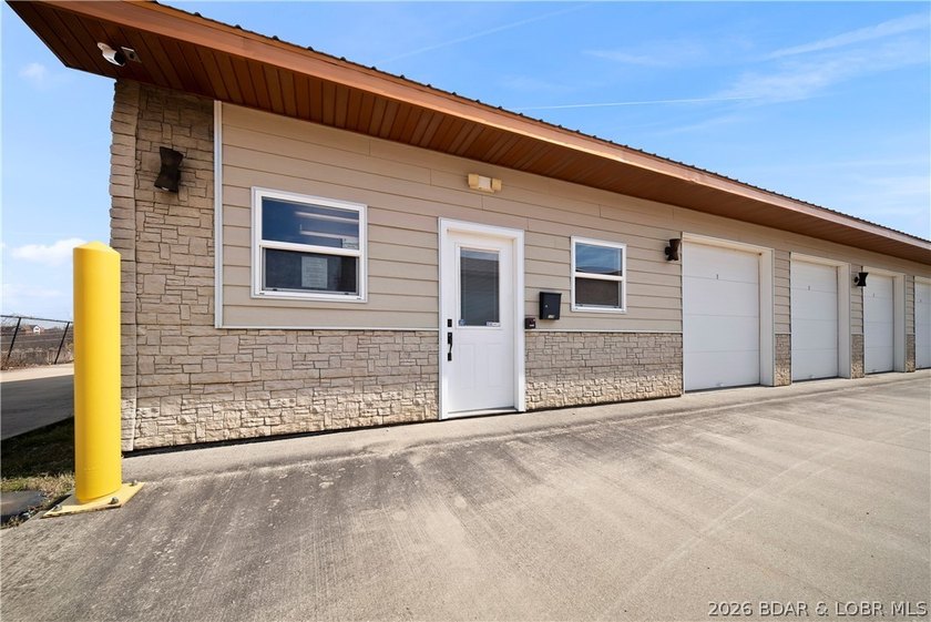 Prime investment opportunity with an established storage - photo 9