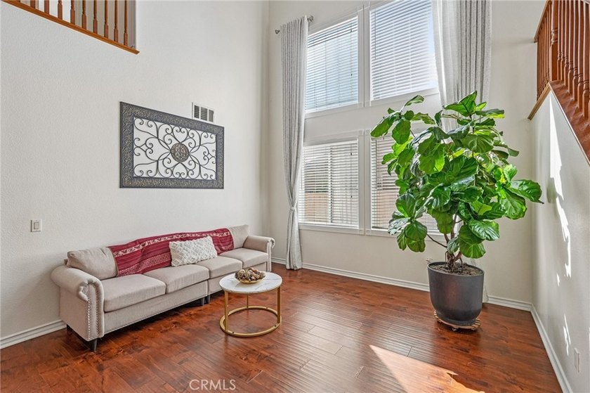Welcome to this exceptional residence, showcasing beautiful curb - photo 6