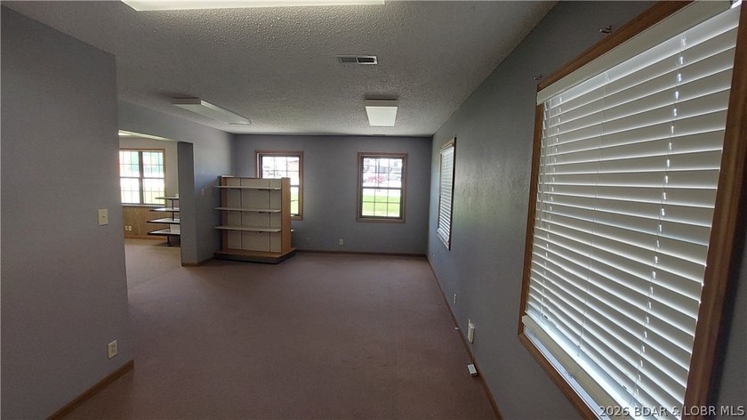 Now available, this commercially zoned building at 939 East Main - photo 39