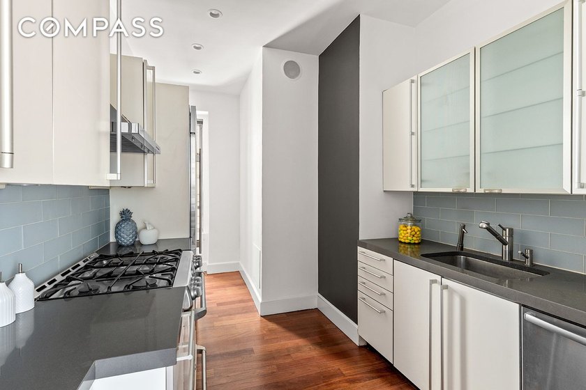 *Welcome to duplex apartment 2DE/3E at 246 West End Avenue - The - photo 5