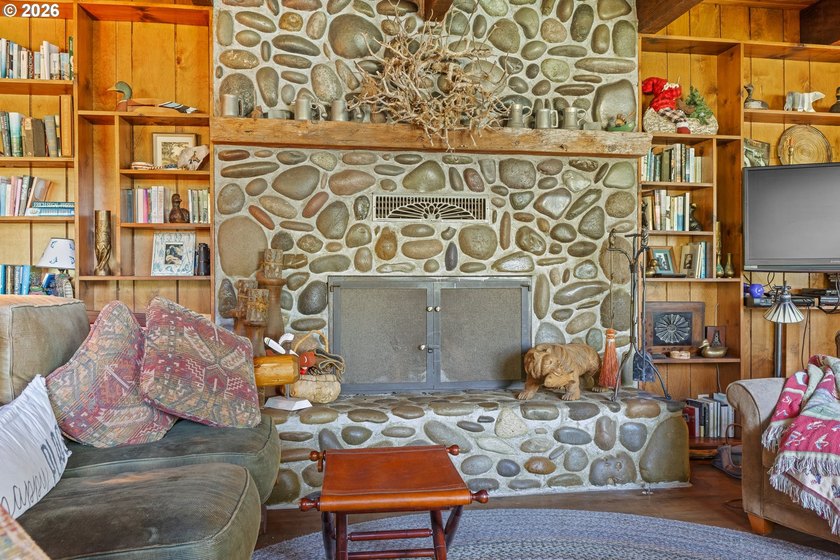 One-of-a-kind Tenmile Lakefront home on Coleman Arm - boat - photo 4
