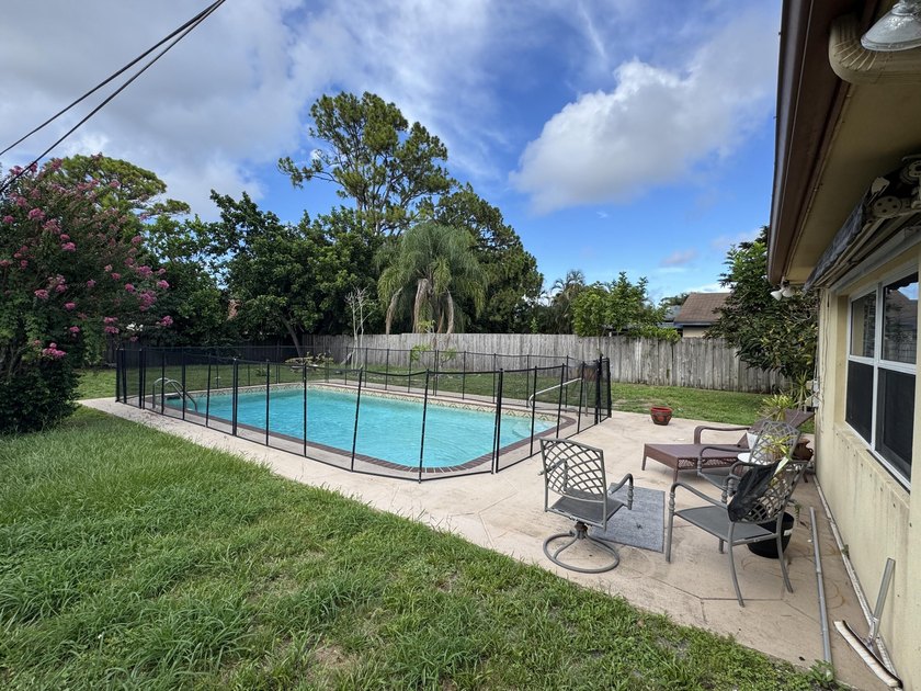Discover practical living in this charming single-story - photo 13