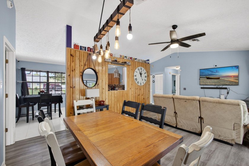 Welcome to this charming single-story residence in Port st Lucie - photo 16