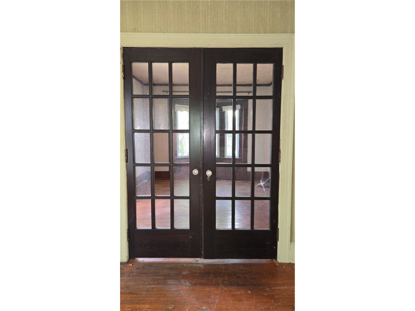Attention Investors, Flippers, and Historic Home Lovers! - photo 10