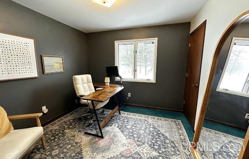 Nestled in one of Marquette's most desirable neighborhoods, this - photo 25
