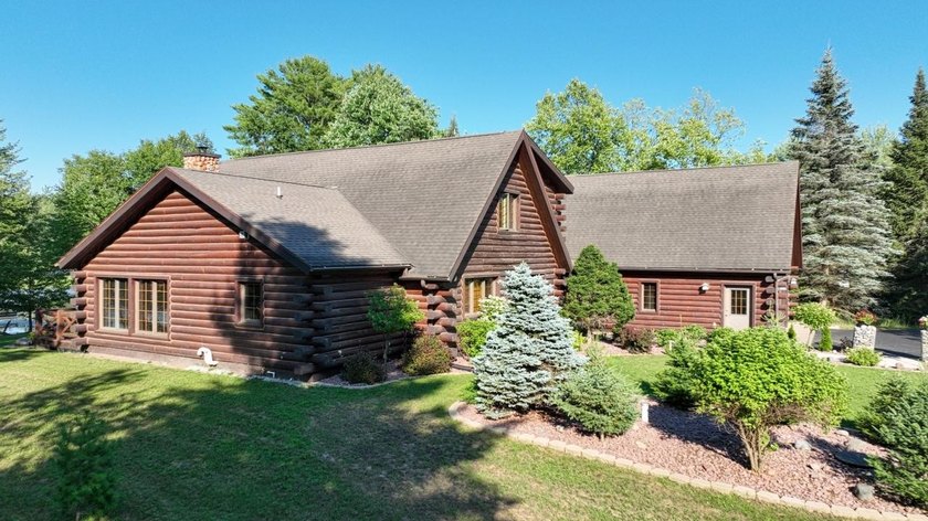 When you drive into this property you will feel like you have - photo 38