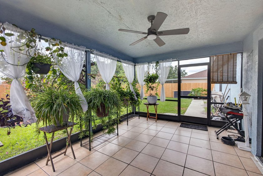 Welcome to this charming single-story residence in Port st Lucie - photo 45