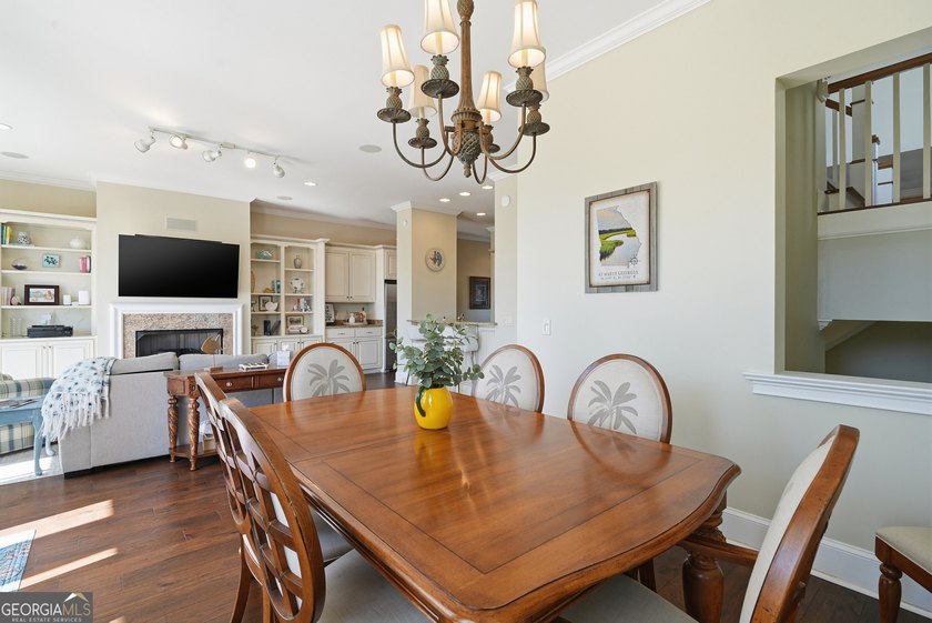 Welcome to 114 Riverfront Circle-an exceptional, fully furnished - photo 12