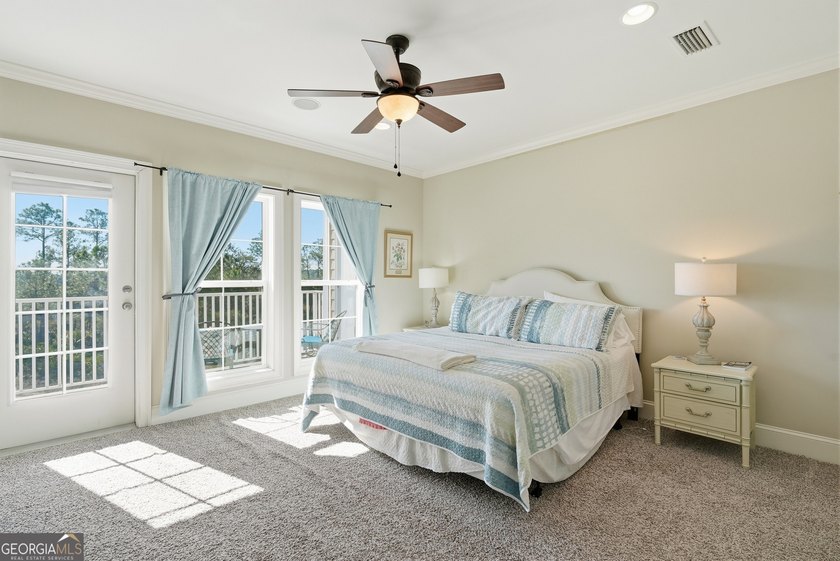 Welcome to 114 Riverfront Circle-an exceptional, fully furnished - photo 23