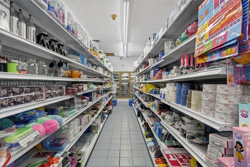 Excellent investment opportunity in an established business with - photo 6